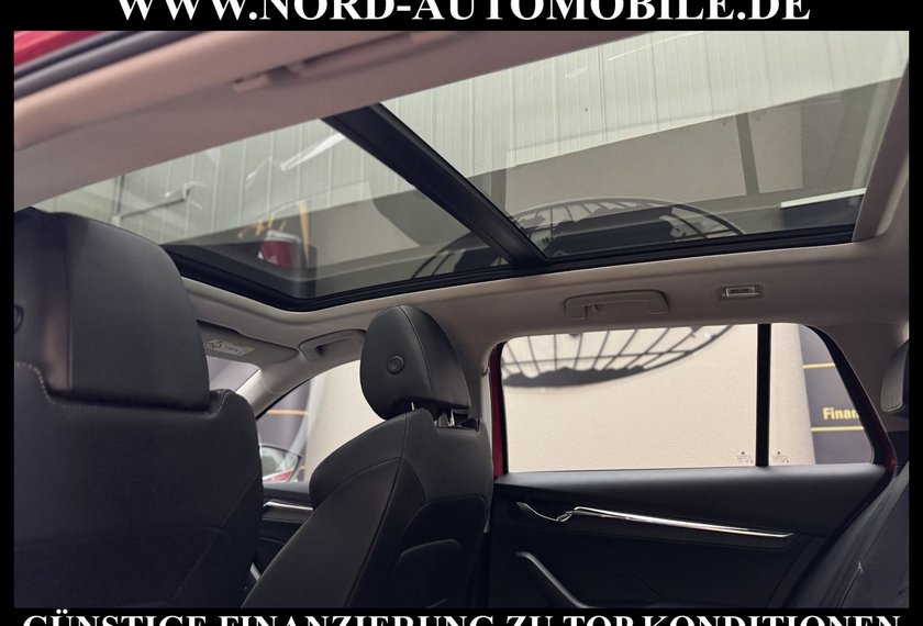 Skoda Octavia Octavia iV Combi Style 1.4 TSI DSG Pano/HeadUp/