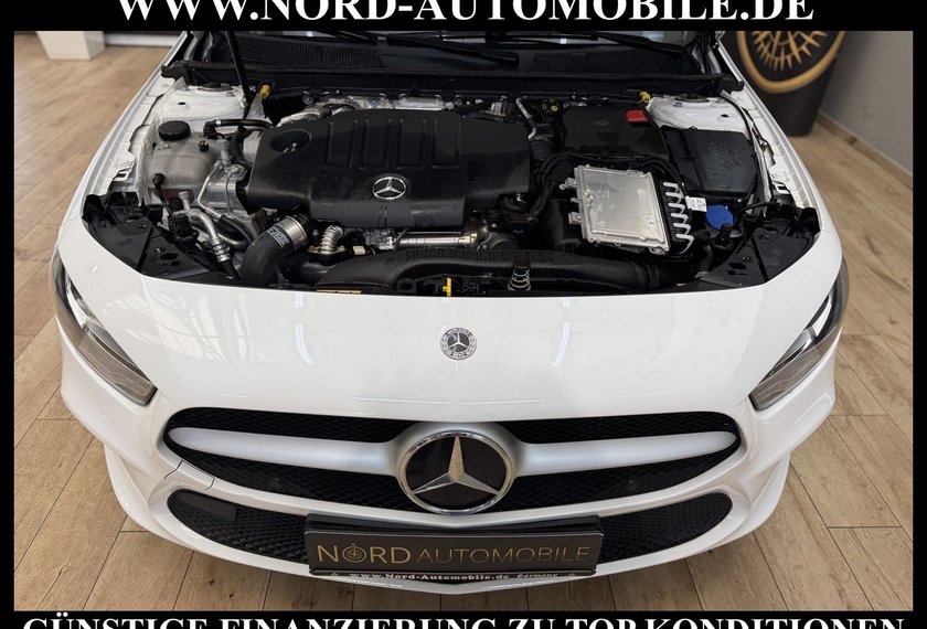 Mercedes-Benz A 180 A 180d Panorama/Navi/Tempomat