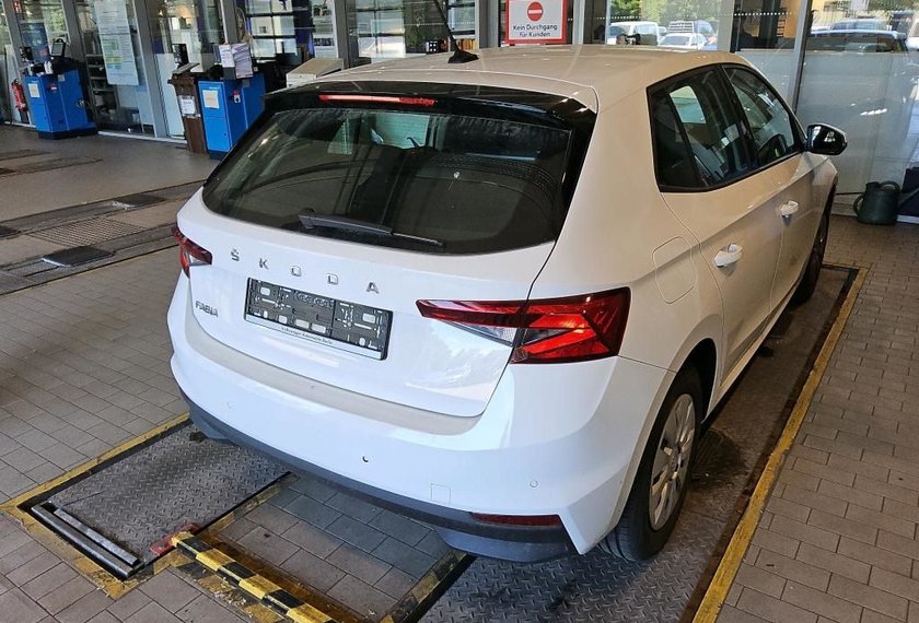 Skoda Fabia Fabia 1.0 MPI Active LED/PDC/Spurhalte