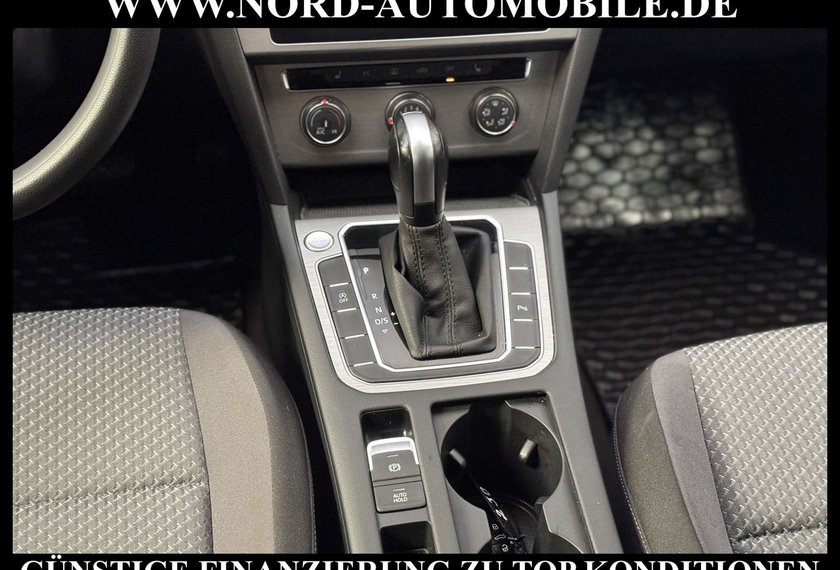 Volkswagen Passat Variant Passat Variant 2.0 TDI Conceptline DSG AHK/Navi/