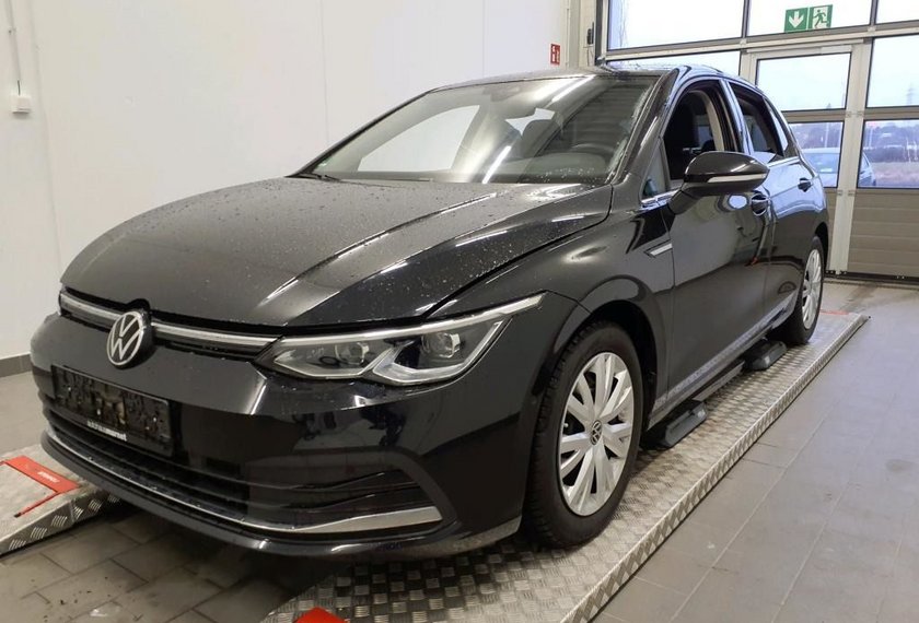 Volkswagen Golf Golf VIII Lim. 2.0 TSI DSG Style AHK/Kamera/18