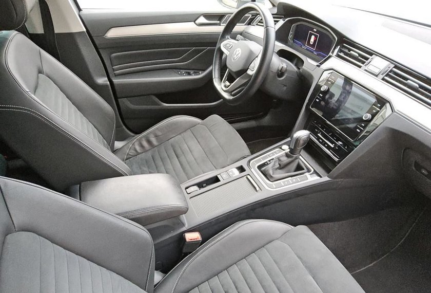 Volkswagen Passat Variant Passat Variant R-Line 1.5 TSI DSG AHK/Virt.Cockp