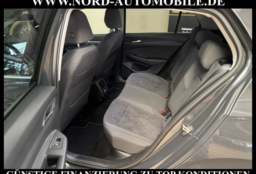 Volkswagen Golf Golf Style 1.5 eTSI DSG Navi/LED/PDC/ACC
