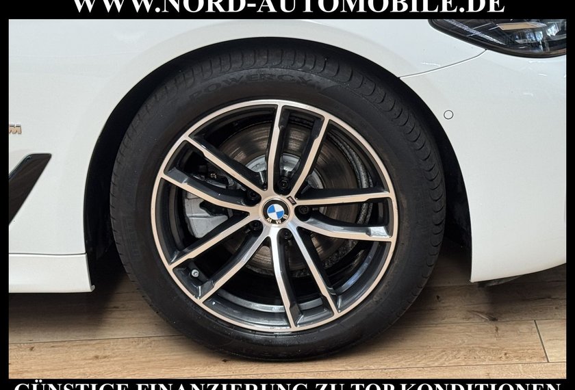 BMW 520 520 d Touring M Sport *DriveAssProf*Pano*Head-up