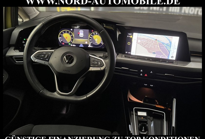 Volkswagen Golf Golf Style 1.5 eTSI DSG Kamera/Navi/LED/17