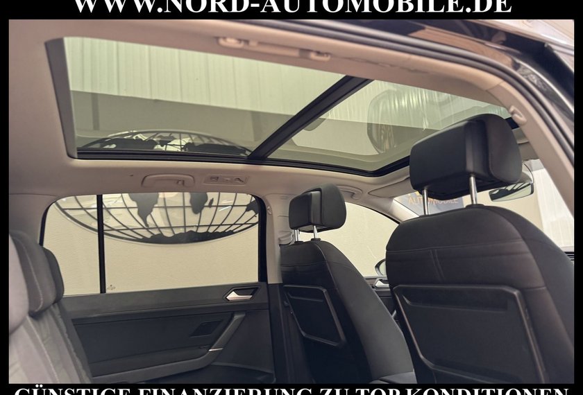 Volkswagen Touran Touran 2.0 TDI DSG Comfortl. Dig.Cockp/Pano/LED