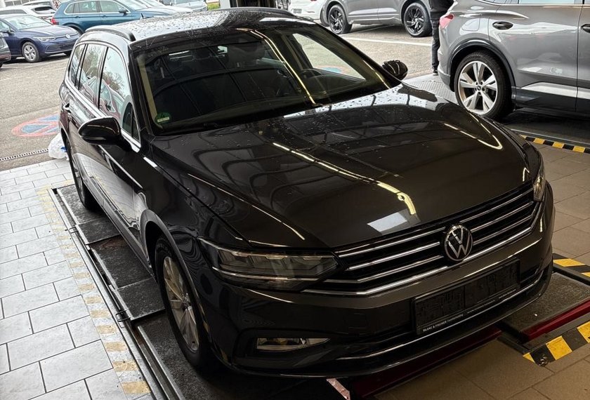 Volkswagen Passat Variant Passat Variant Business 1.5 TSI DSG Kamera/Navi/