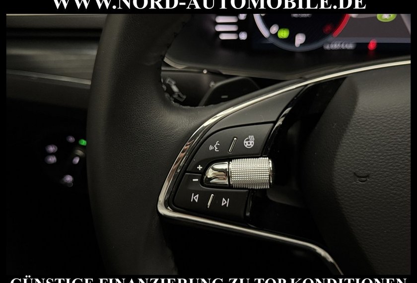 Skoda Superb Superb Combi 2.0 TDI Style 4x4 DSG AHK/Leder/Kam