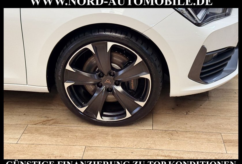 Cupra Leon Leon 1.4 TSI e-HYBRID DSG VZ Navi/LED/SHZ/19