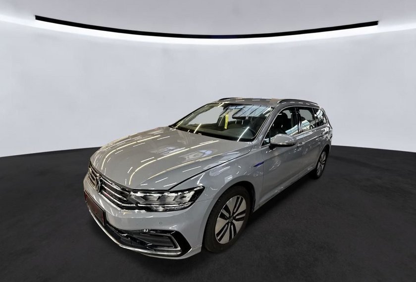 Volkswagen Passat Variant Passat Variant GTE 1.4 TSI Hybrid DSG AHK