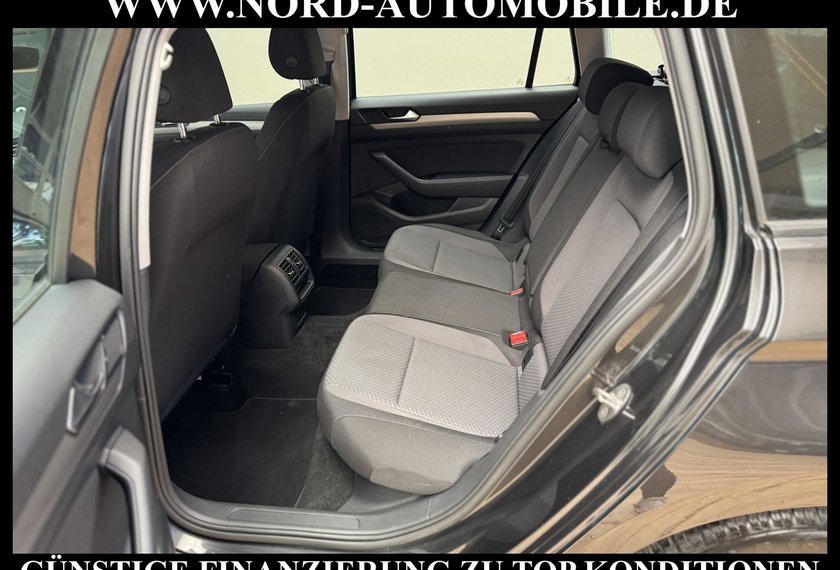 Volkswagen Passat Variant Passat Variant Basic 2.0 TDI DSG Kamera/Navi/LED