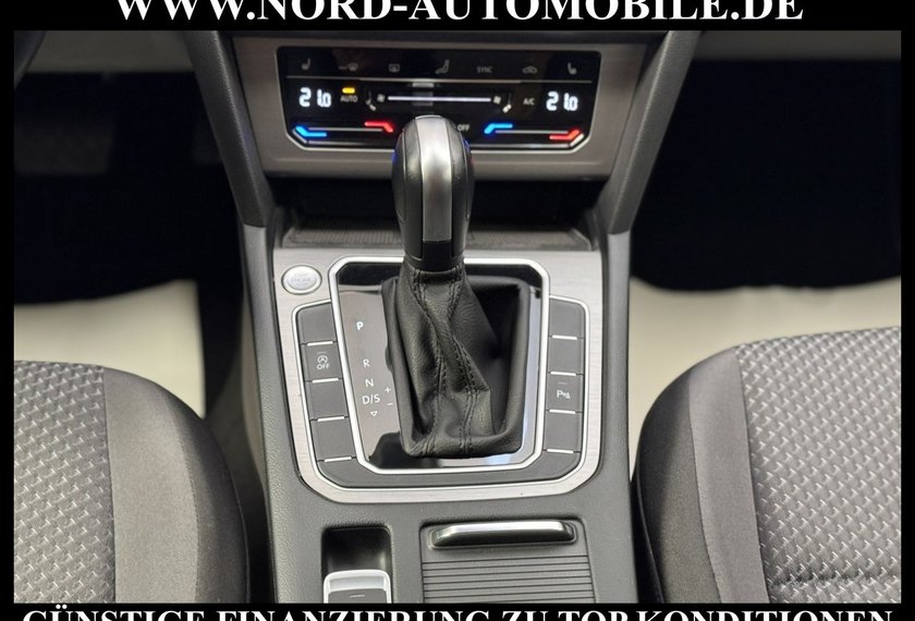 Volkswagen Passat Variant Passat Variant Basic 2.0 TDI DSG Kamera/Navi/LED