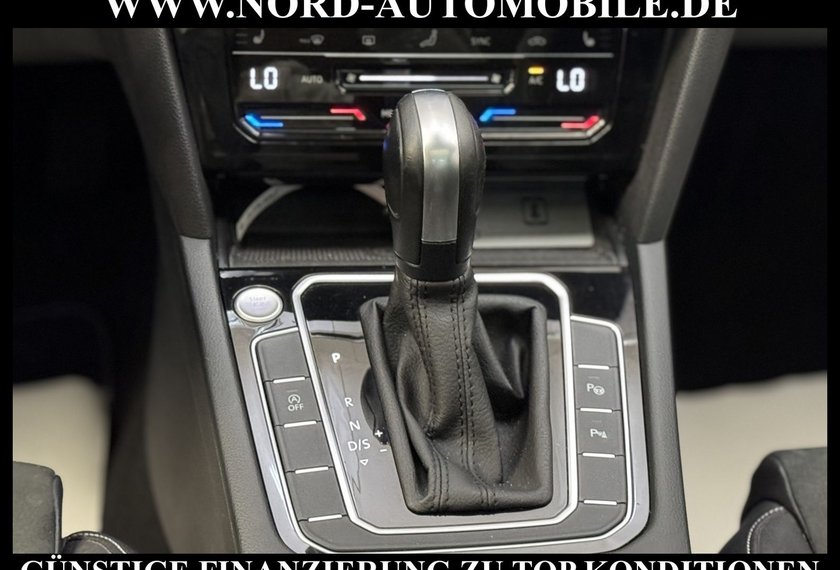 Volkswagen Passat Variant Passat Variant Elegance 4MOT 2.0 TDI Pano/AHK/17