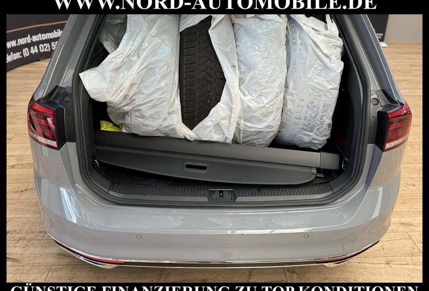 Volkswagen Passat Variant Passat Variant R-Line 2.0 TDI DSG Leder/18/Dig.C