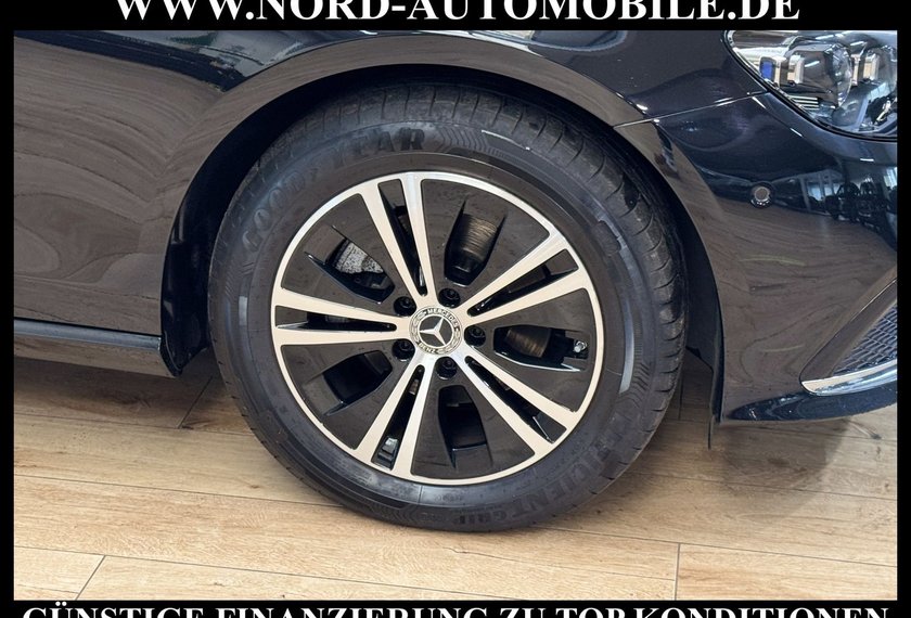 Mercedes-Benz E 220 E 220 d T Exclusive *Distro+*StHz*AHK*BURM*MBEAM