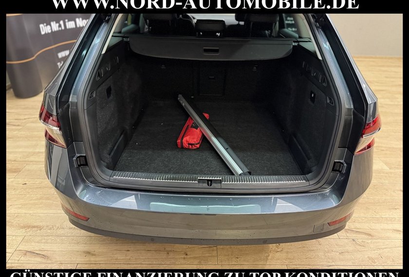 Skoda Superb Superb Combi Style 2.0 TDI DSG Teilleder/Matrix/