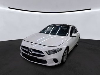 Mercedes-Benz A 180 A 180d Panorama/Navi/Tempomat