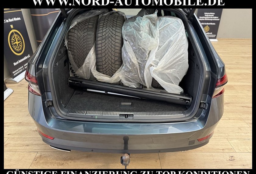 Skoda Superb Superb Combi 2.0 TSI Sportline 4x4 AHK/Matrix/19