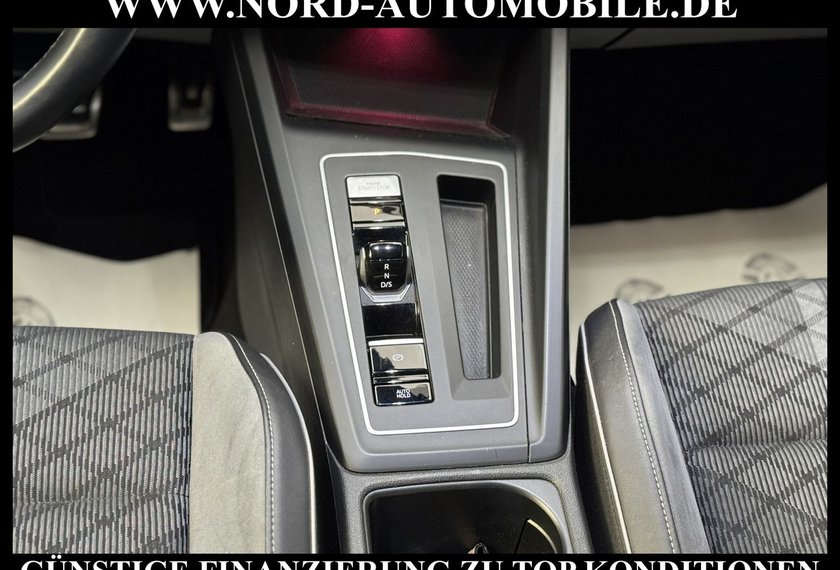 Volkswagen Golf Golf VIII Variant 1.5 eTSI Life DSG R-Line/Kamer