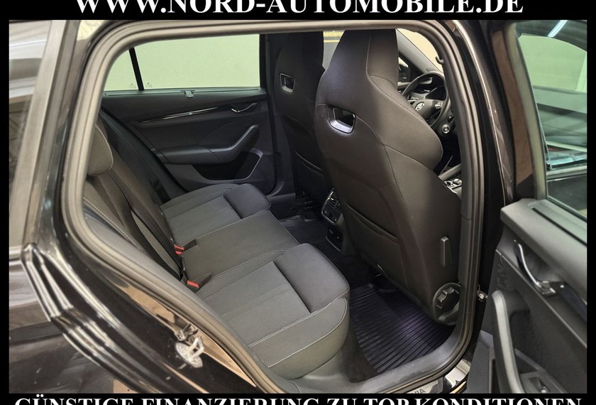 Skoda Octavia Octavia Combi Sportline 2.0 TDI DSG HeadUp/StHz/