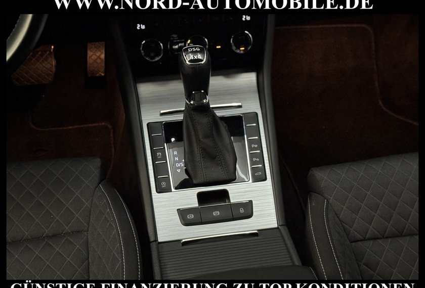 Skoda Superb Superb Combi 2.0 TDI Ambition 4x4 Kamera*LED*DSG
