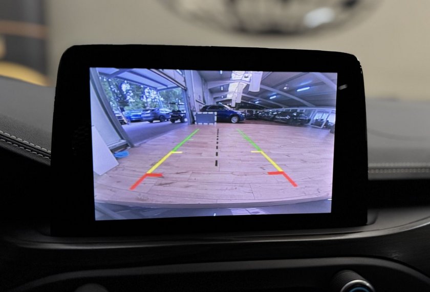 Ford Focus Focus Lim VIGNALE 1.5 EB *AHK*PANO*SCHÖN VOLL*