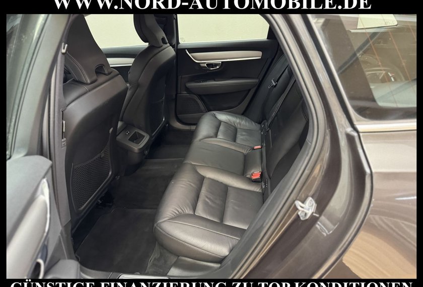 Volvo V90 V90 Kombi D4 Diesel Momentum Pro*AHK*LEDER*UPE60