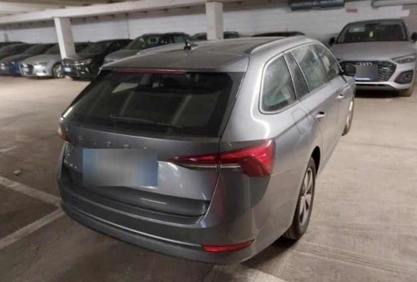 Skoda Octavia Octavia Combi Ambition 2.0 TDI DSG Navi/LED/PDC
