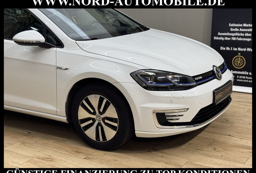 Volkswagen Golf Golf VII Lim. e-Golf *LED*Wärmepumpe*Kam*Navi*