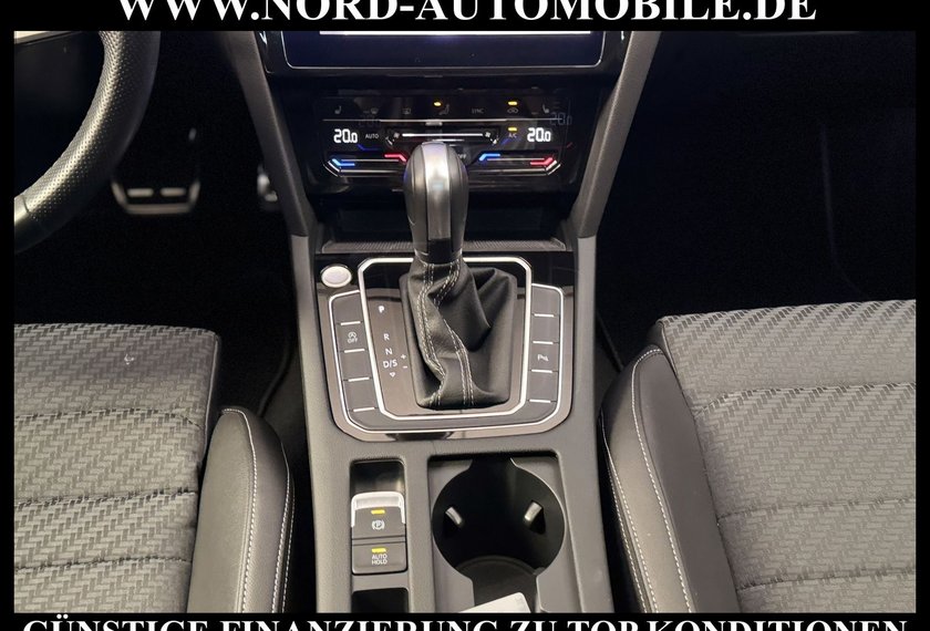 Volkswagen Passat Variant Passat Variant R-Line 1.5 TSI DSG Pano/AHK/18/