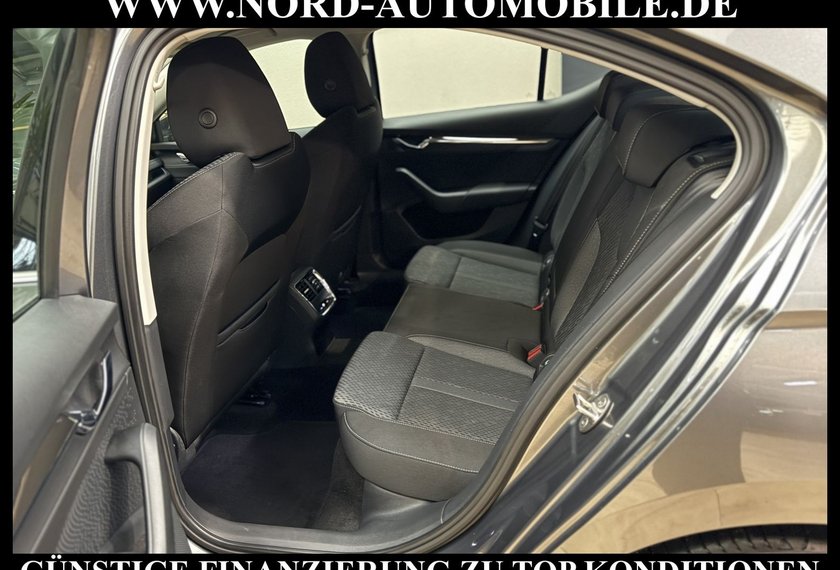 Skoda Octavia Octavia Limousine Style 1.5TSI e-TEC DSG Navi