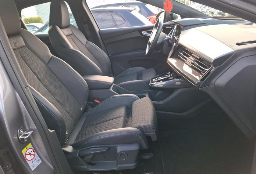 Audi Q4 e-tron Q4 e-tron Sportback S-Line/Pano/Head-Up/20/Navi