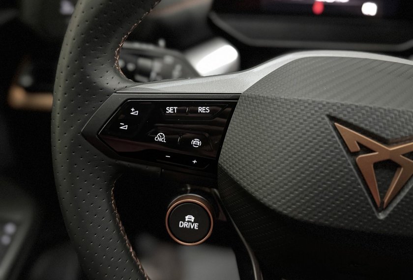 Cupra Born Born 170KW CCS/LED/LM19/63KWH