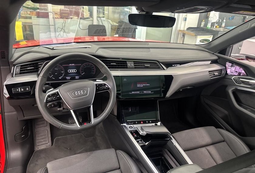 Audi e-tron e-tron Sportback 55 QU.S-Line Pano/HeadUp/UPE124