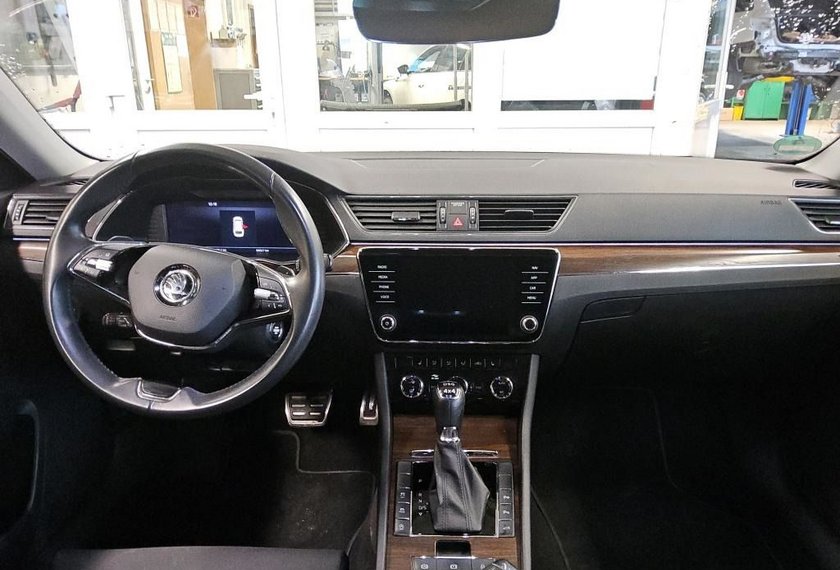 Skoda Superb Superb Scout Combi 2.0 TDI DSG Kamera/Virt.Cockp