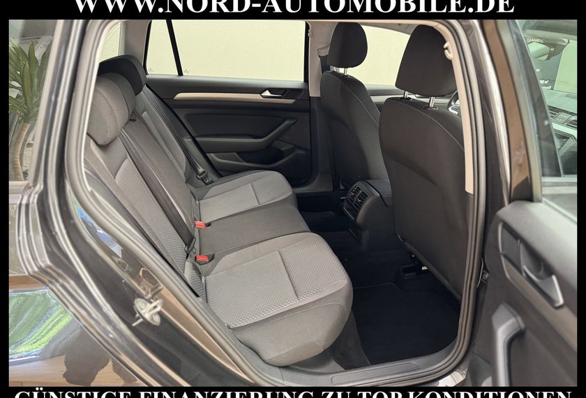 Volkswagen Passat Variant Passat Variant Basic 2.0 TDI DSG Kamera/Navi/LED