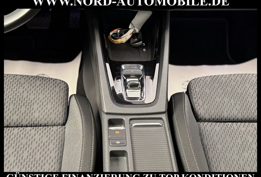 Skoda Octavia Octavia Combi 2.0 TDI DSG Ambition Pano/StHz/LED