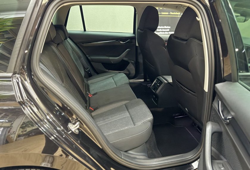 Skoda Octavia Octavia Combi Clever 1.0 TSI e DSG LED*Navi*17&apos;&apos;