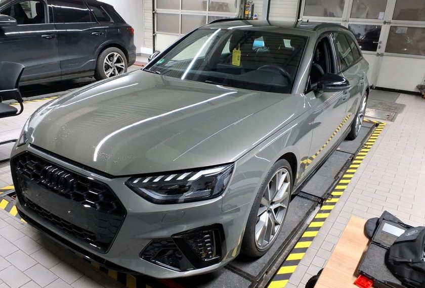 Audi A4 A4 Avant S-Line Edition QU. 45 TFSI S-Tronic B&amp;O