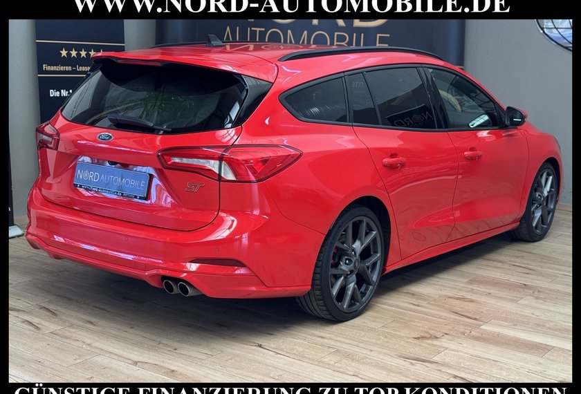 Ford Focus Focus Turnier ST *190PS*19ZOLL*LED*NAV*KAM