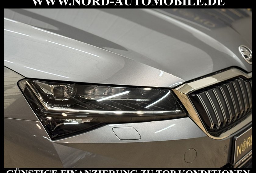 Skoda Superb Superb iV Limousine Style 1.4 TSI DSG Side&amp;Lane