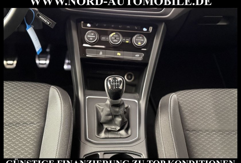 Volkswagen Touran Touran R-LINE 1.5 TSI *AHK*18Z*LED*ACC*UPE:46