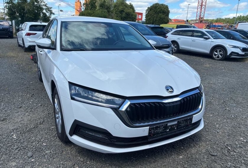 Skoda Octavia Octavia Limousine Ambition 2.0 TDI DSG Virt.Cock