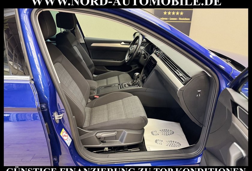 Volkswagen Passat Passat Lim. 2.0 TDI DSG R-Line Dig.Cockpit/StHz/