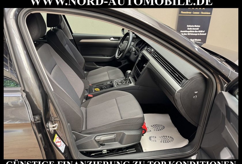 Volkswagen Passat Variant Passat Variant Basic 2.0 TDI DSG Kamera/Navi/LED