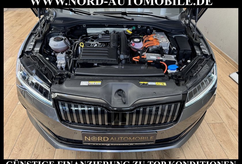 Skoda Superb Superb iV Combi Sportline 1.4 TSI DSG AHK/Kamera