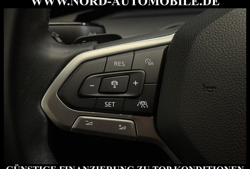 Volkswagen Golf Golf Style 1.5 eTSI DSG Kamera/Navi/LED/17