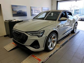 Audi e-tron e-tron S Sportback Pano/AHK/22/Nardograu/UPE129/