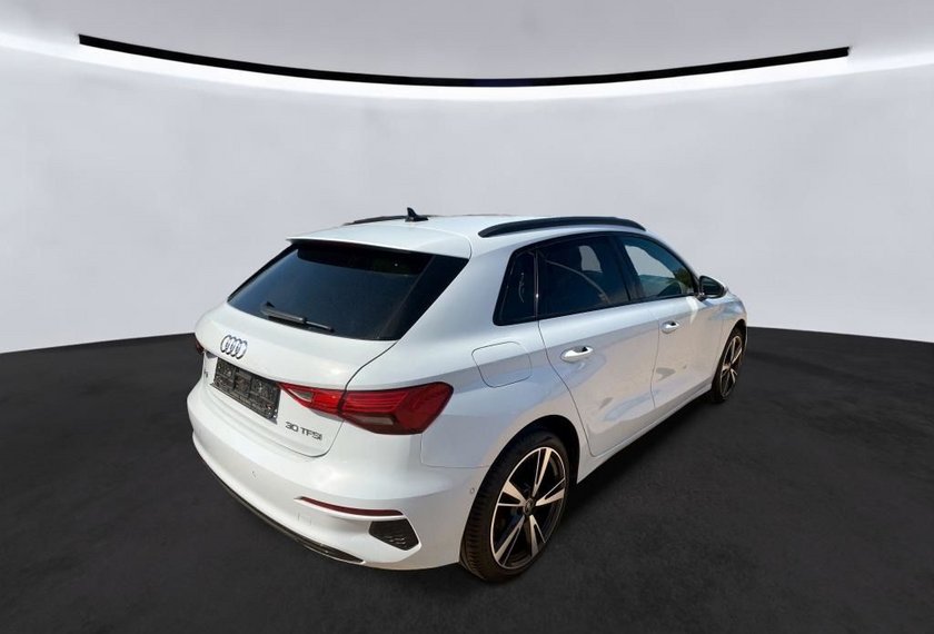 Audi A3 A3 Sportback Advanced 30 TFSI S-Tronic S-Line 18