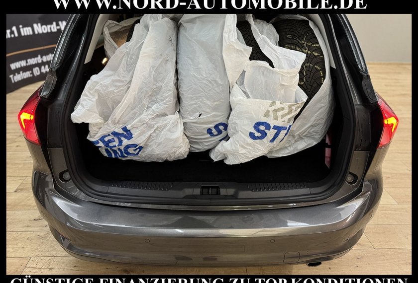 Ford Focus Focus Turnier 2.0 EcoBlue Titanium *LED*AHK*ACC*
